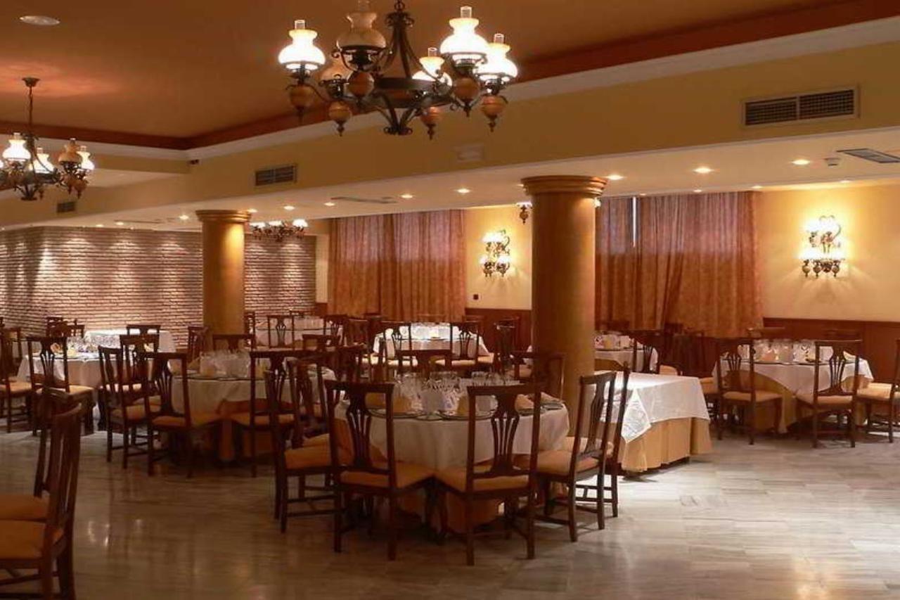 Hotel Reyes Ziries Albolote Bagian luar foto