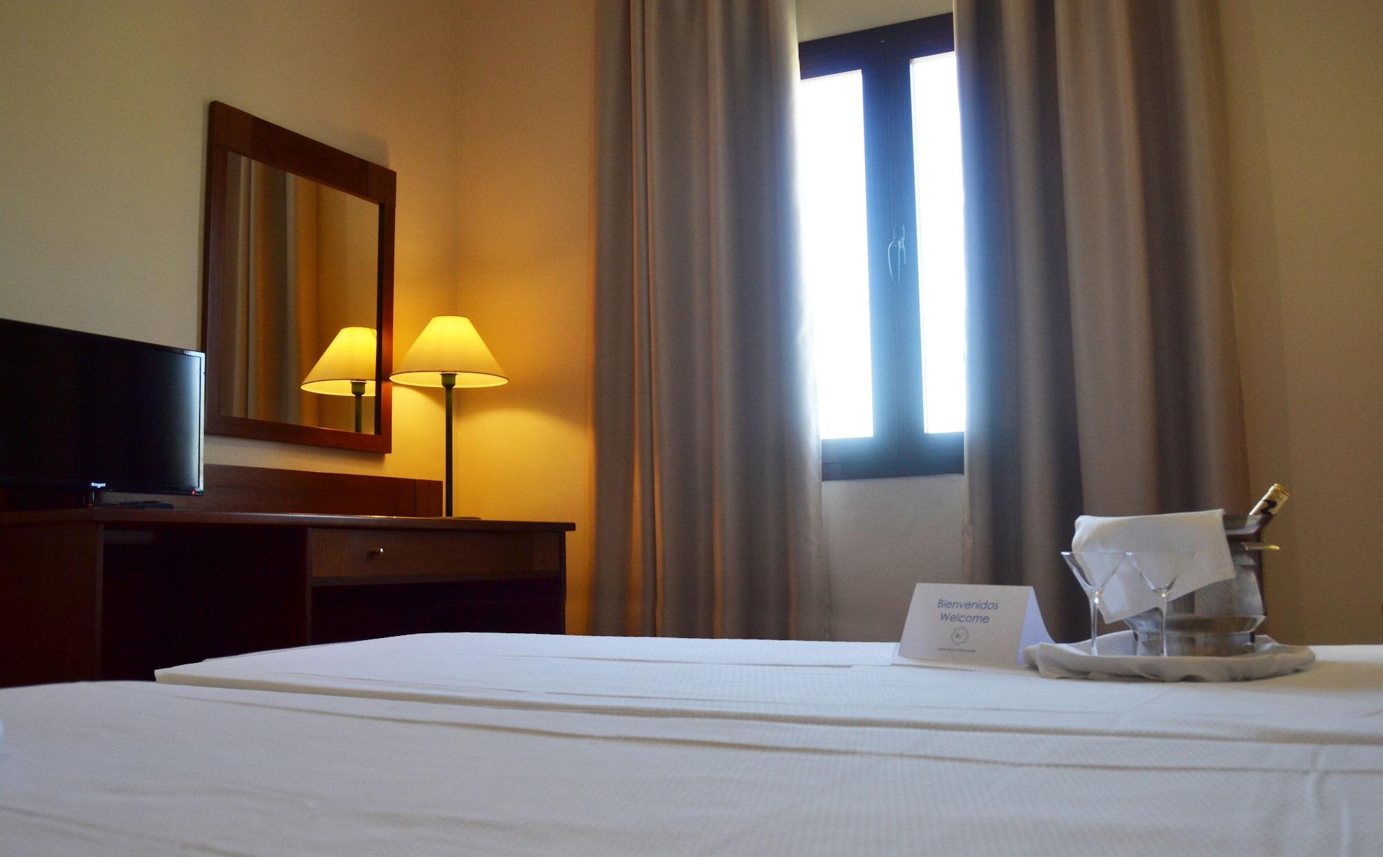 Hotel Reyes Ziries Albolote Bagian luar foto