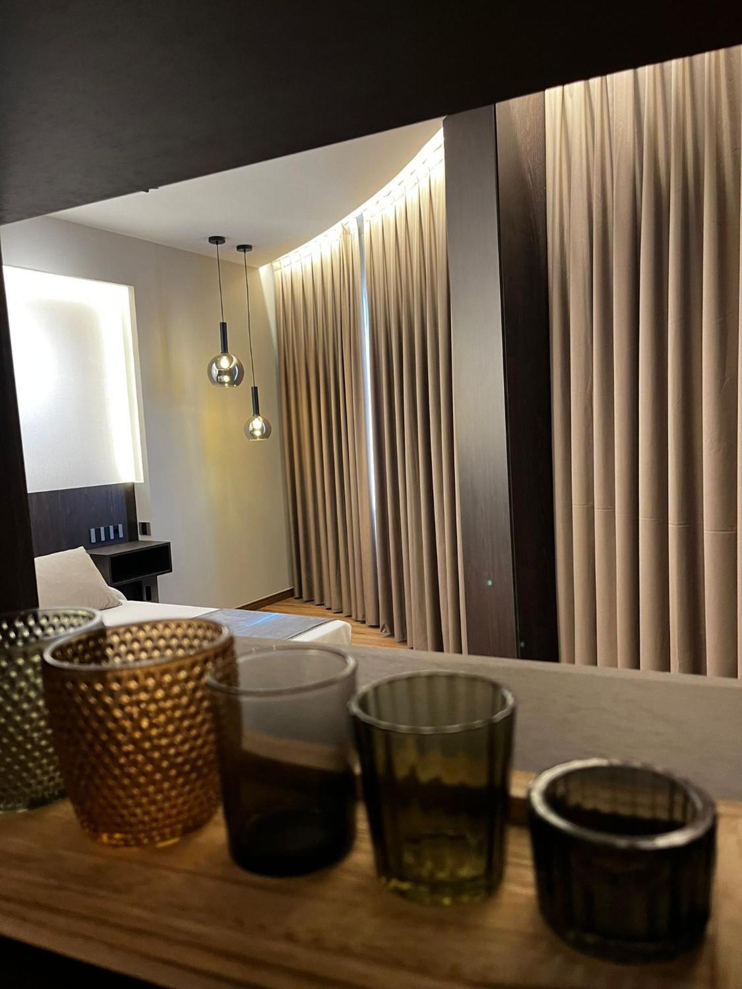Hotel Reyes Ziries Albolote Bagian luar foto