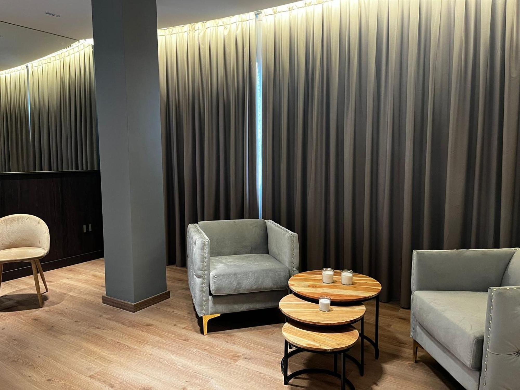 Hotel Reyes Ziries Albolote Bagian luar foto