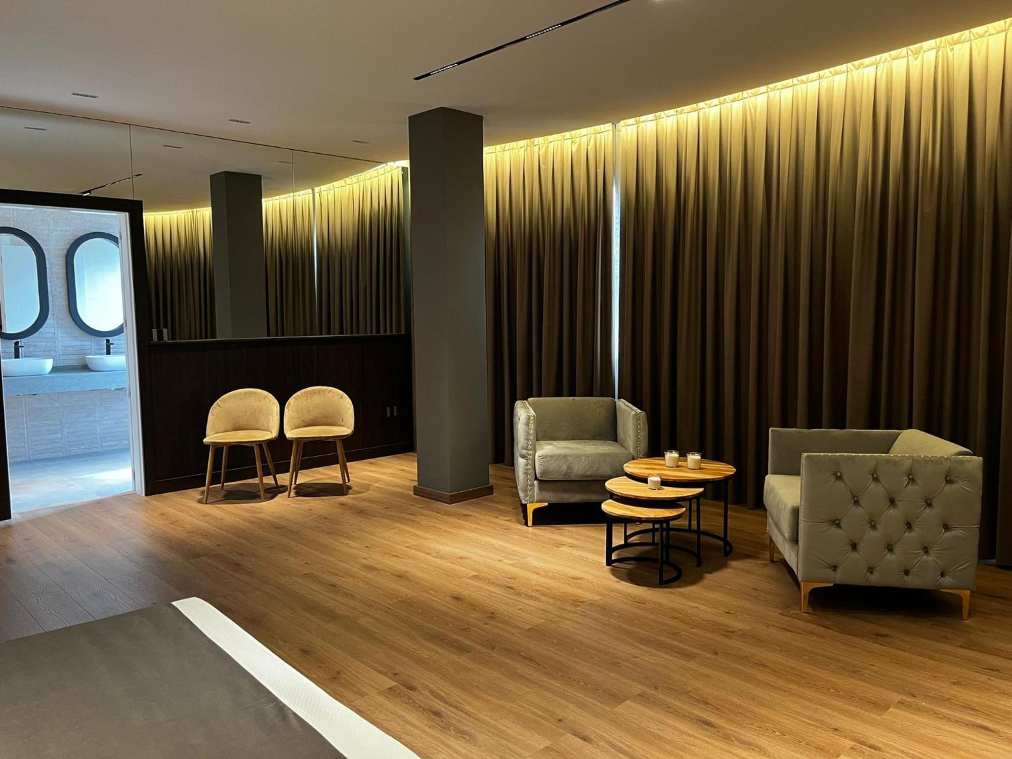 Hotel Reyes Ziries Albolote Bagian luar foto