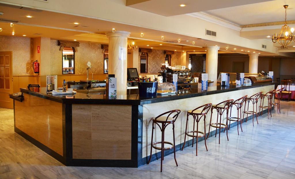 Hotel Reyes Ziries Albolote Bagian luar foto