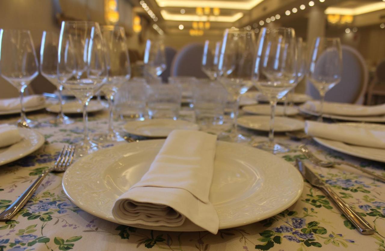 Hotel Reyes Ziries Albolote Bagian luar foto
