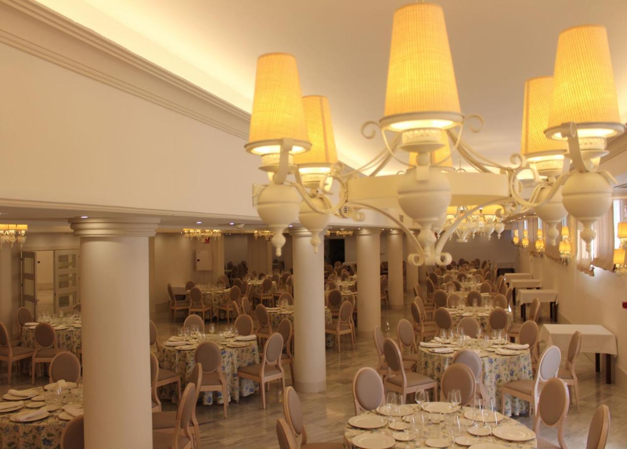 Hotel Reyes Ziries Albolote Bagian luar foto