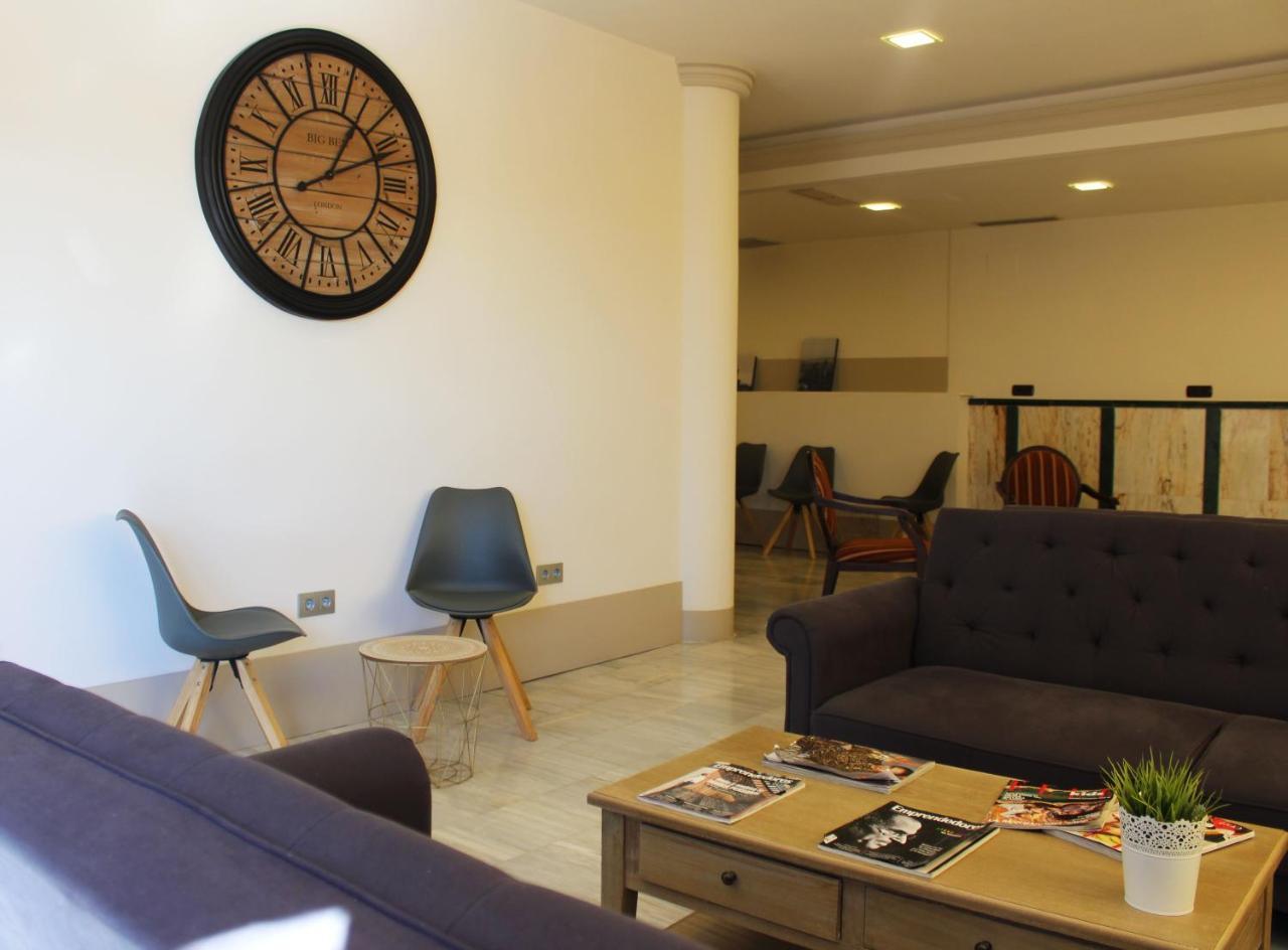 Hotel Reyes Ziries Albolote Bagian luar foto