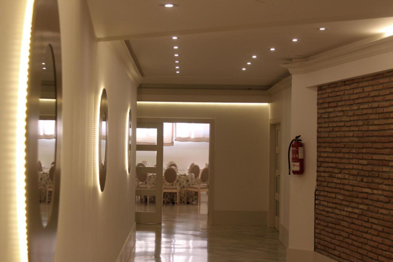 Hotel Reyes Ziries Albolote Bagian luar foto
