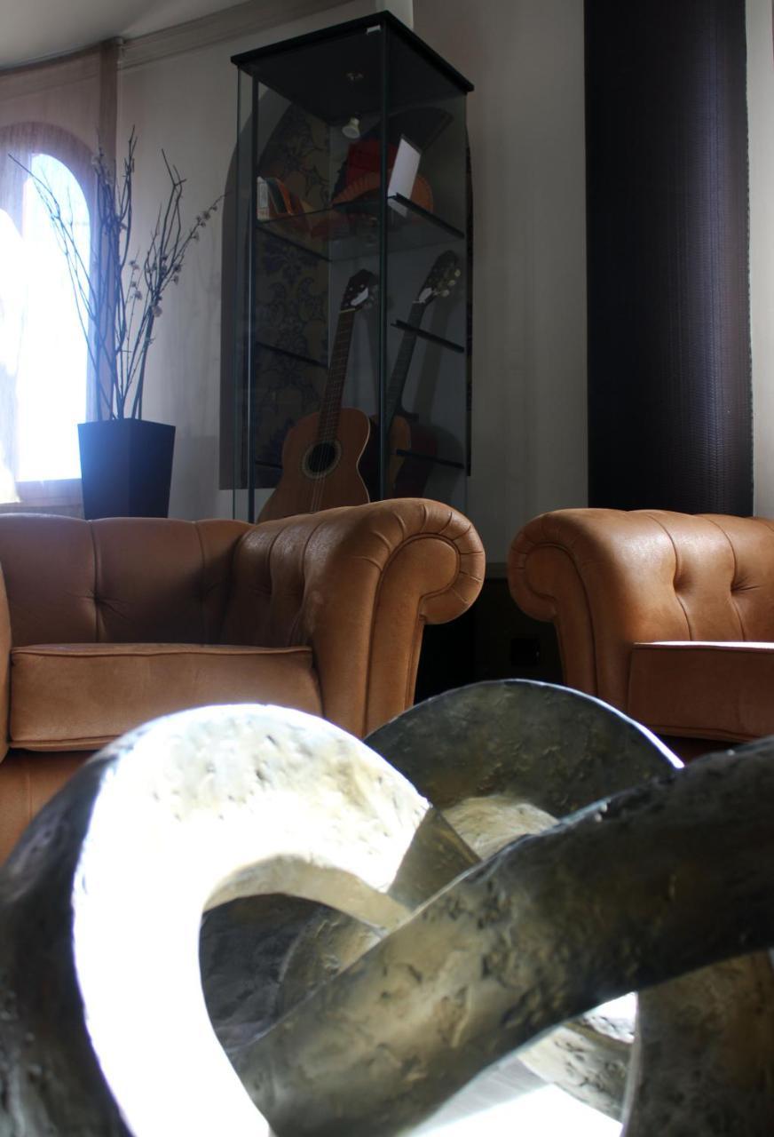 Hotel Reyes Ziries Albolote Bagian luar foto
